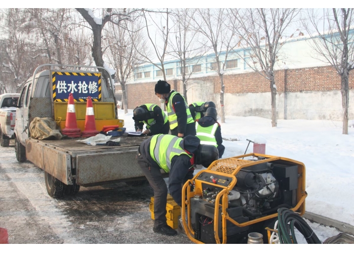 <b>研考遇上严寒 中新建电力集团天富能源水热产业全力当好“陪考人”</b>