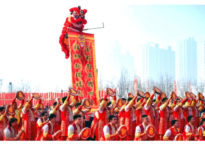 <b>疆味儿十足的春节洋溢着丰收与喜悦</b>
