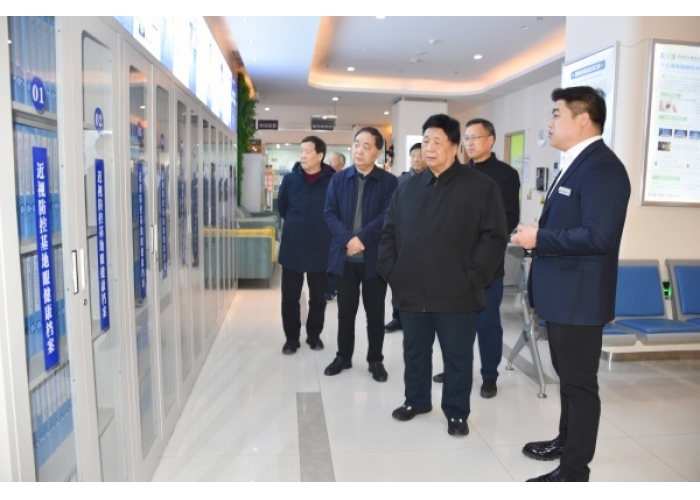 渭南市慈善协会雷超武会长一行到渭南爱尔眼科医院 走访调研