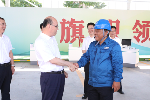 躬耕岁月铸荣光 劳模精神照征程——牛德成事迹(图2) 躬耕岁月铸荣光 劳模精神照征程——牛德成事迹(图2)