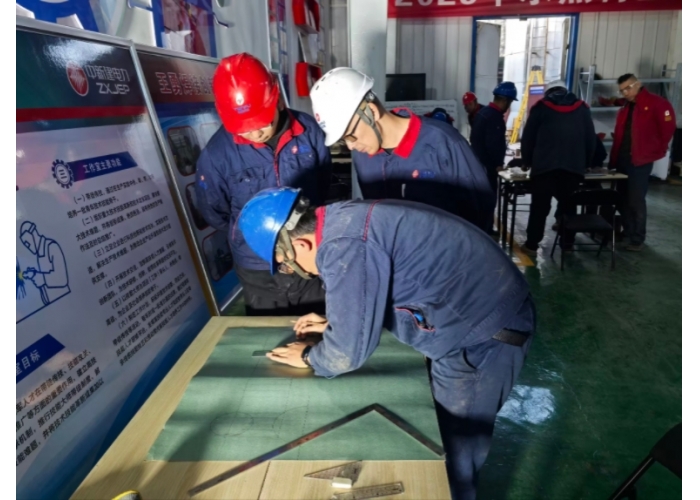 <b>技能比武亮绝活 匠心赋能促发展</b>