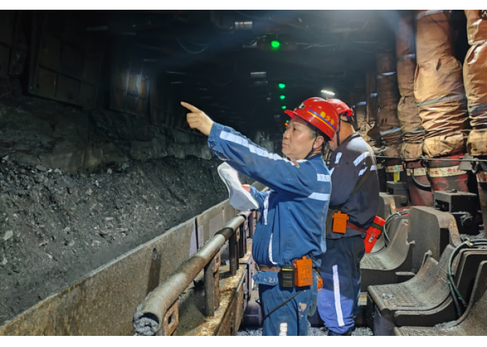 陕煤蒲白建新煤化：36天攻克220米向斜