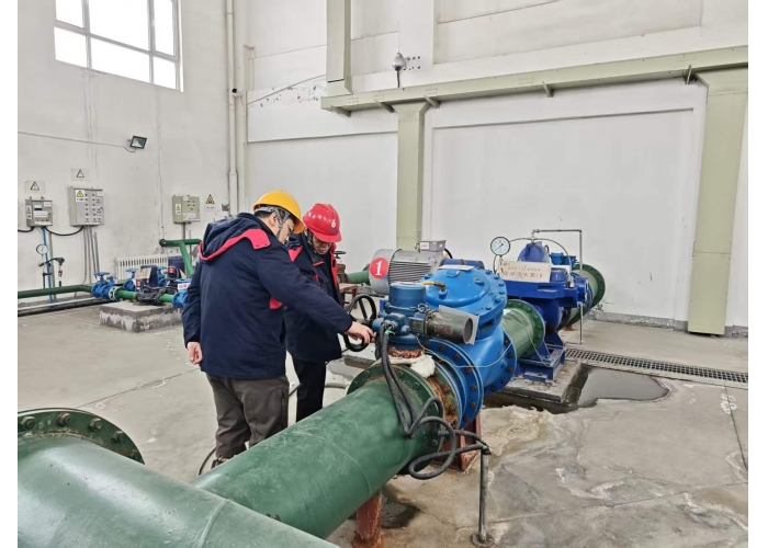 <b>战严寒 除积冰 保畅通</b>