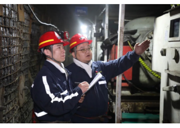 小保当矿业公司:春节检修“不打烊” 安全发展“张满弓”