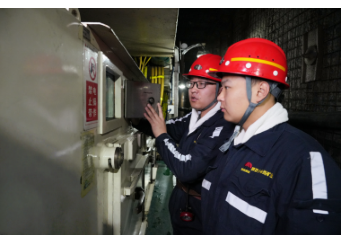 小保当公司：同频共振齐发力  加压奋进谱新篇