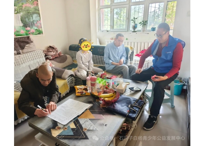 一四二团社工站|六一关怀伴童行