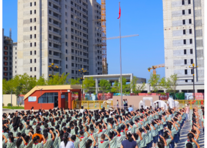 上好“第一课”  点燃新梦想——华阴市各中小学精彩有序上好“开学第一课”